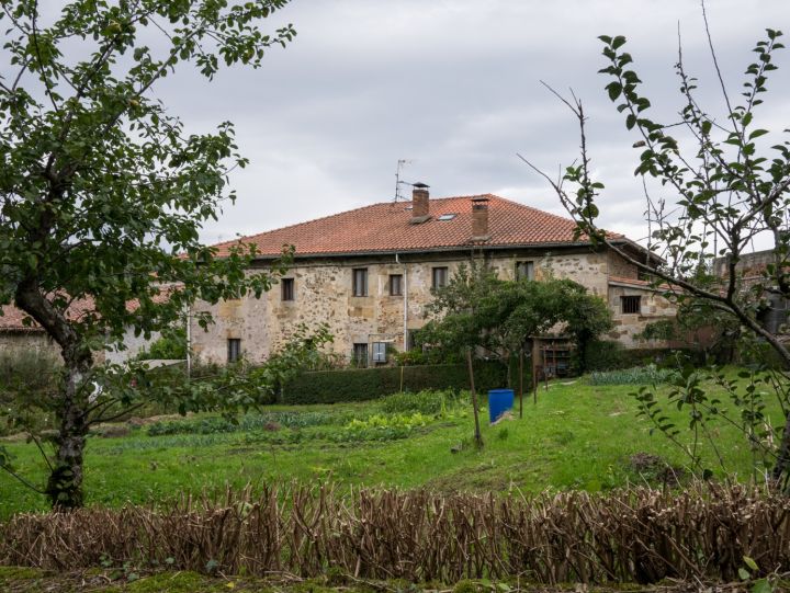 Caserío en Urkiola